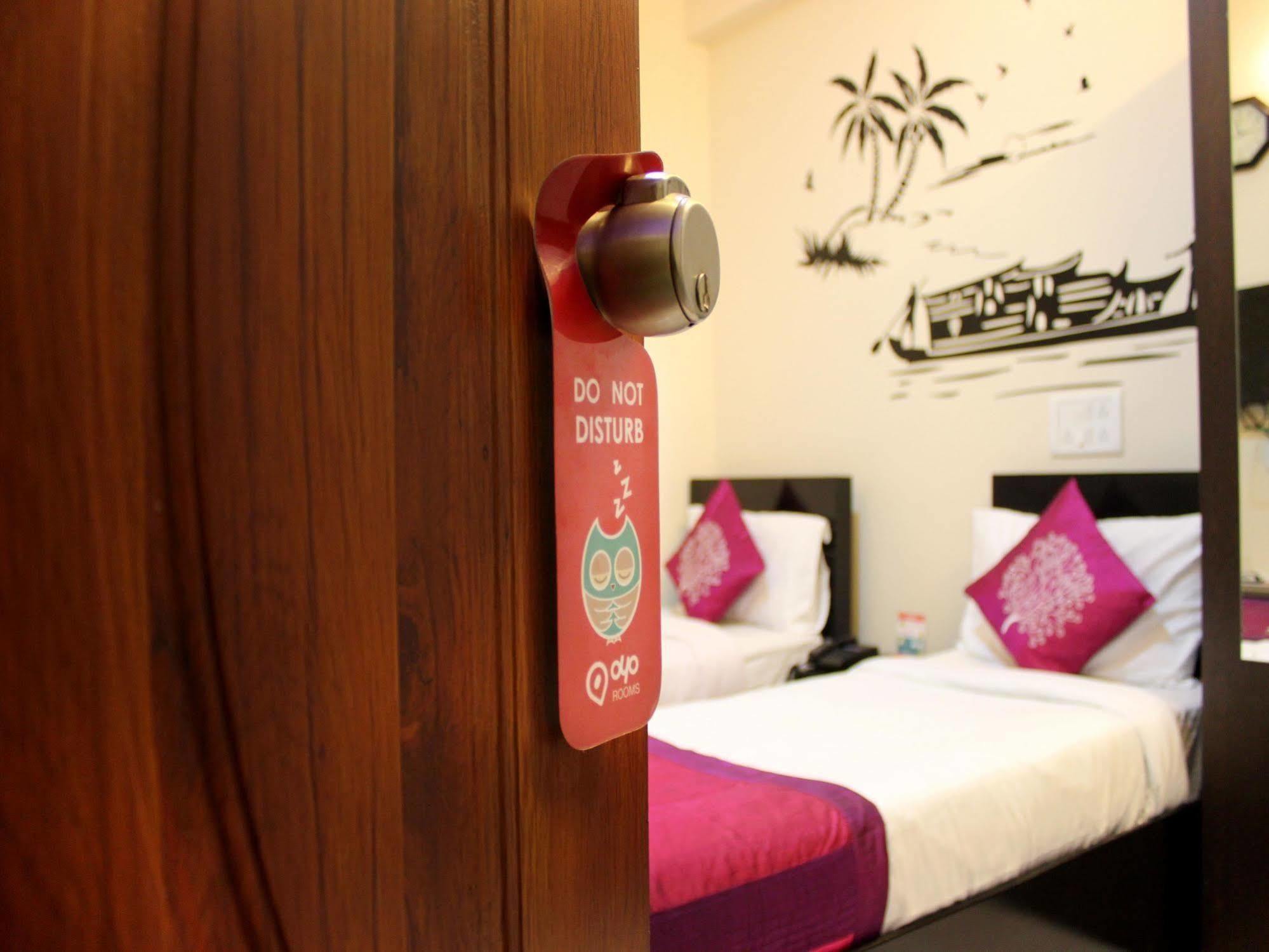 Itsy By Treebo - Palm Emirates Hotel Bangalore Bagian luar foto